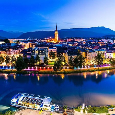 Hostel Lovely Rooms, City Center, Shared Bathroom, Windows To Corridor Villach Exteriér fotografie