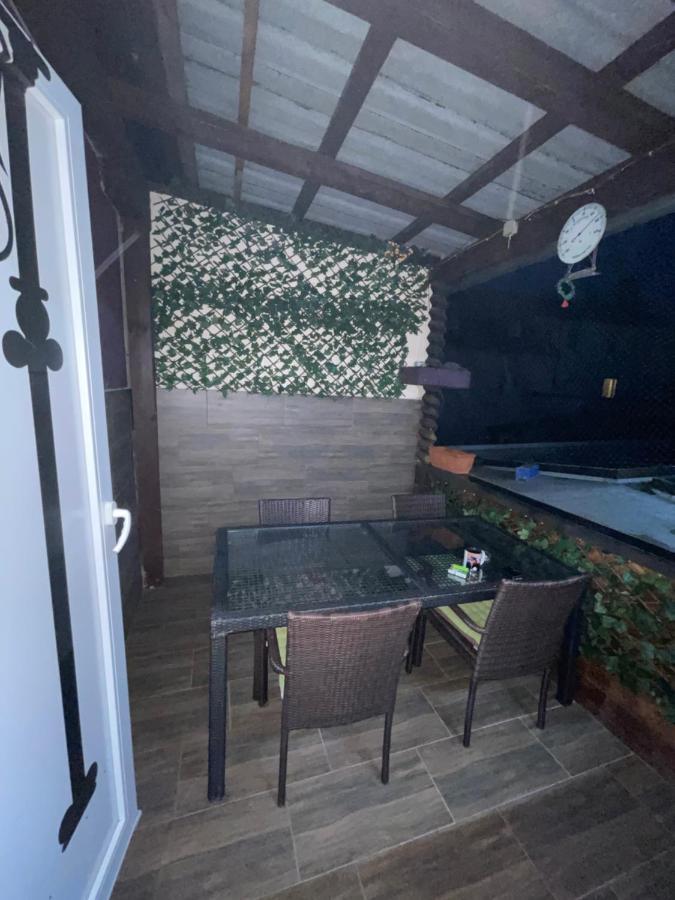 Hostel Lovely Rooms, City Center, Shared Bathroom, Windows To Corridor Villach Exteriér fotografie